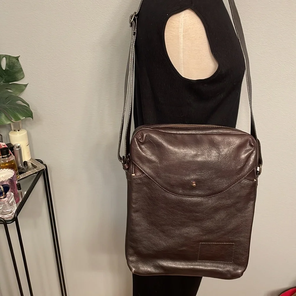 Men's Banana Republic Dark Brown Leather Crossbody Messenger Shoulder Bag